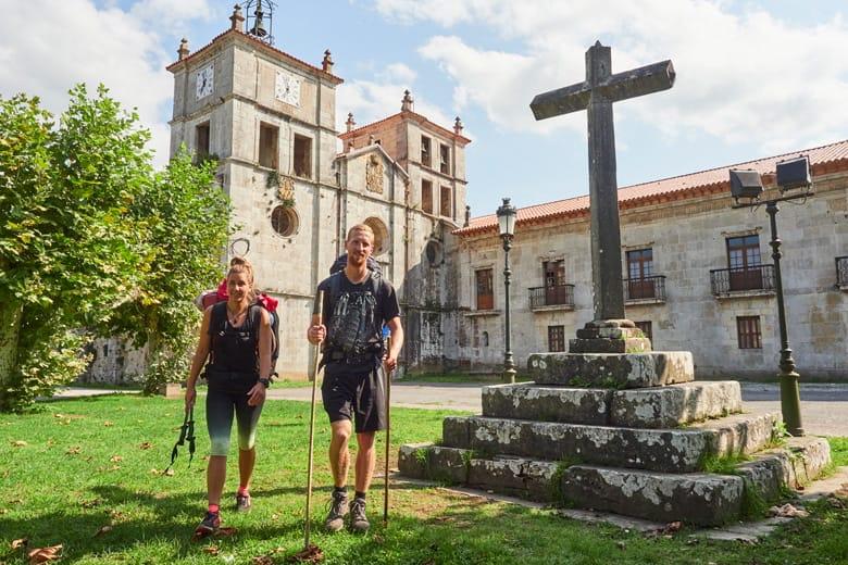 Image of pilgrims in Cornellana (Salas)