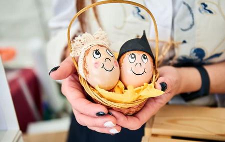 Huevos Pintos Party 3