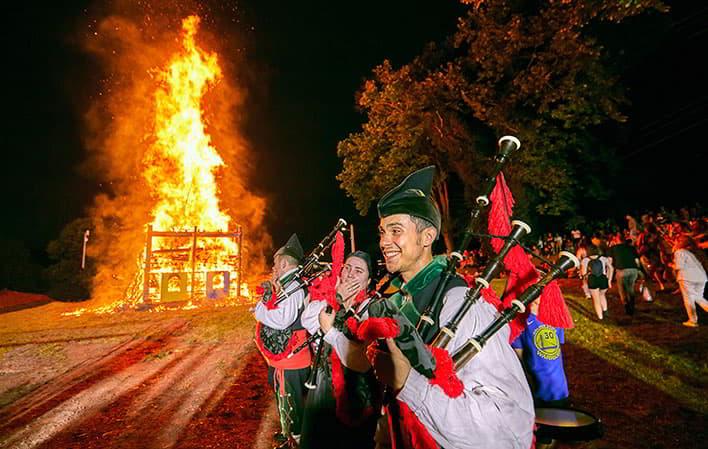 Go to Image San Xuan de Corvera Bonfire