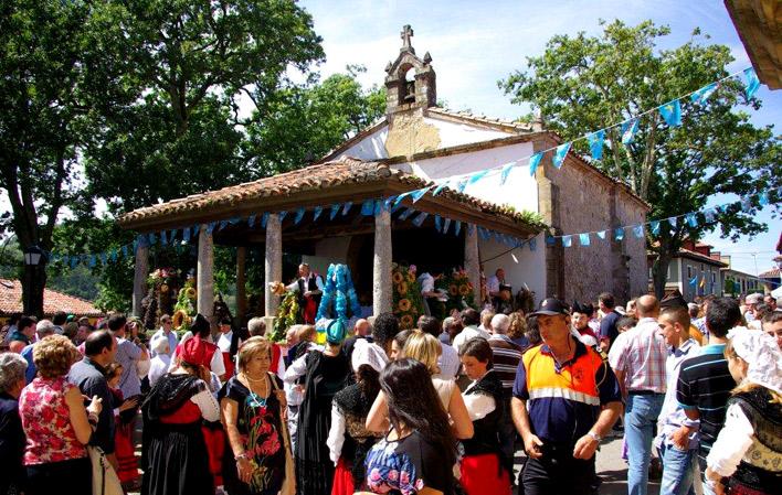 Go to Image The Virgin del Carmen of Torazo in Cabranes