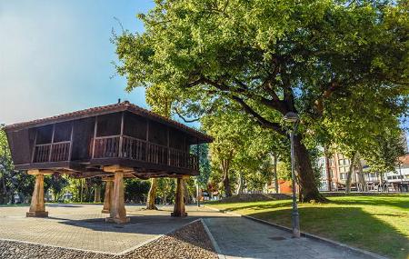 Hórreo of the Plaza del Carbayedo