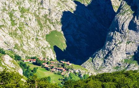 Stage 1: Sotres - Poncebos