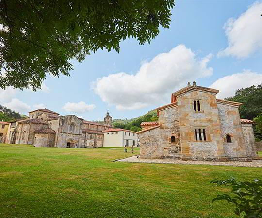 Image of the exterior of the Monastery and Church of San Salvador de Vadediós in the council of Villaviciosa.