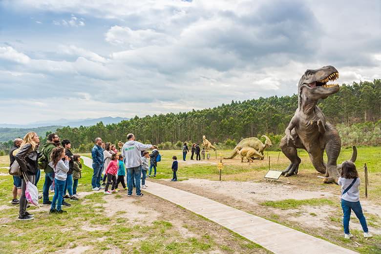 Image of the exterior of the Jurassic Museum of Asturias.