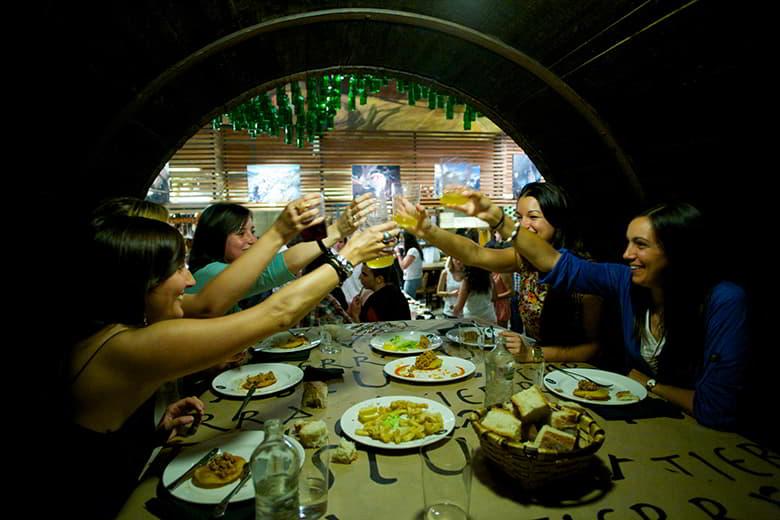 Image of an espicha in Comadres