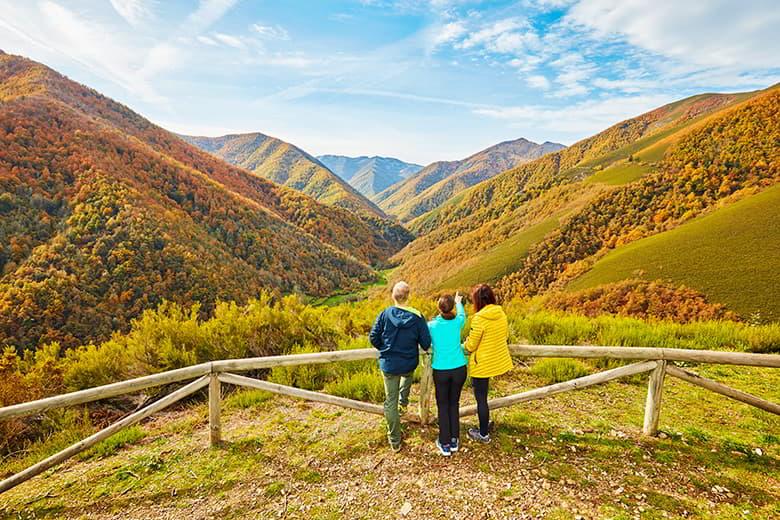 Image of the Pico San Luis viewpoint in Muniellos (Cangas del Narcea)