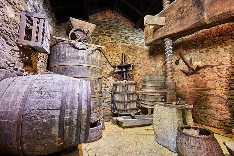 Image of the interior of the Wine Museum (Cangas del Narcea)