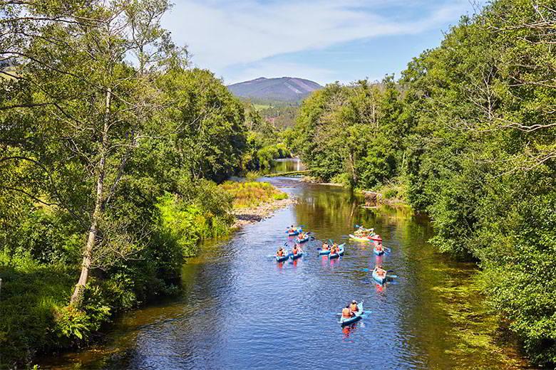 Image of a canoe descent of the Eo river