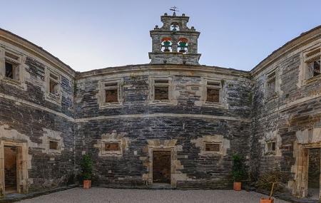 Central courtyard of Santa Maria de Vilanova Monastery